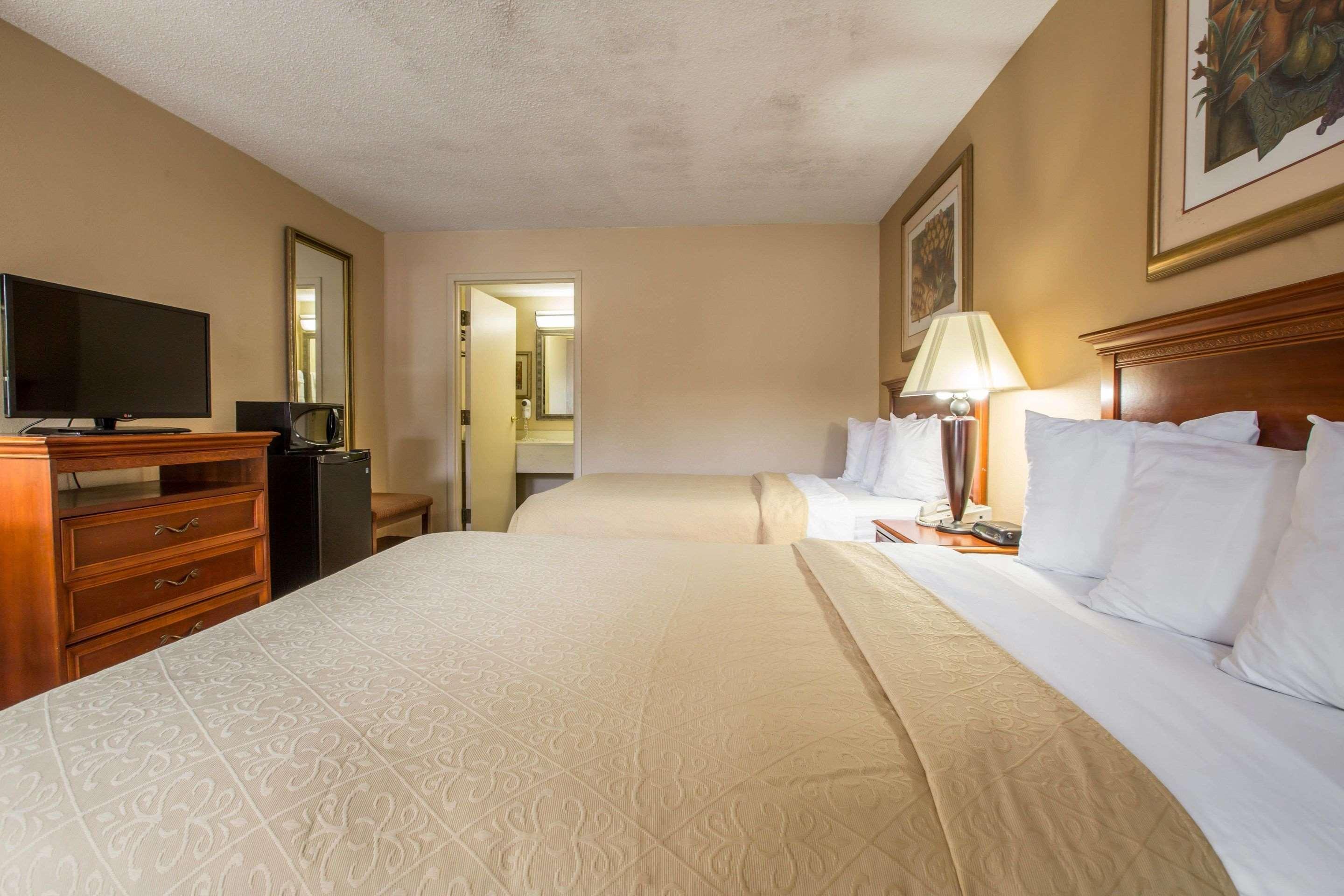 Quality Inn & Suites Hanes Mall Winston-Salem Eksteriør bilde
