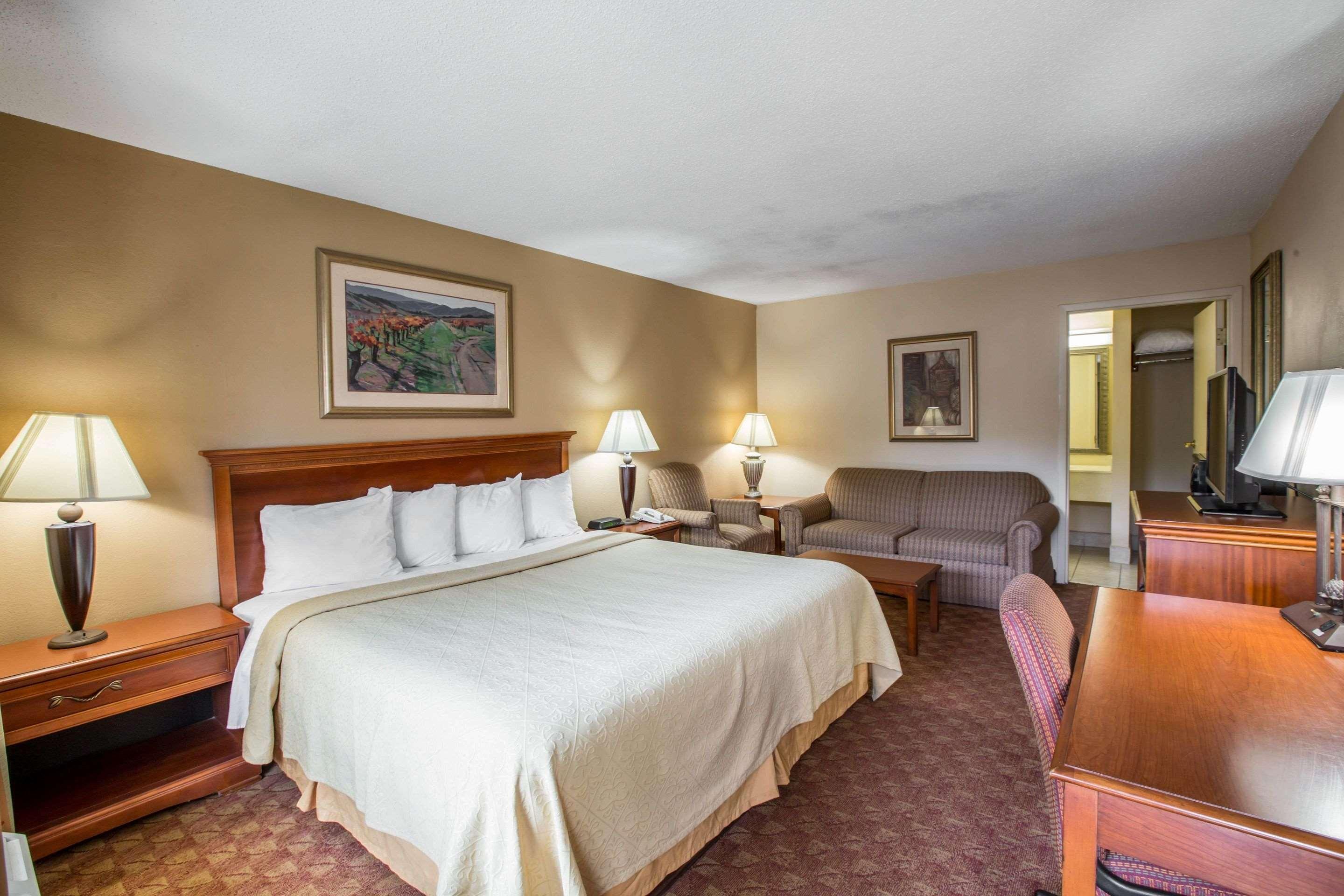 Quality Inn & Suites Hanes Mall Winston-Salem Eksteriør bilde