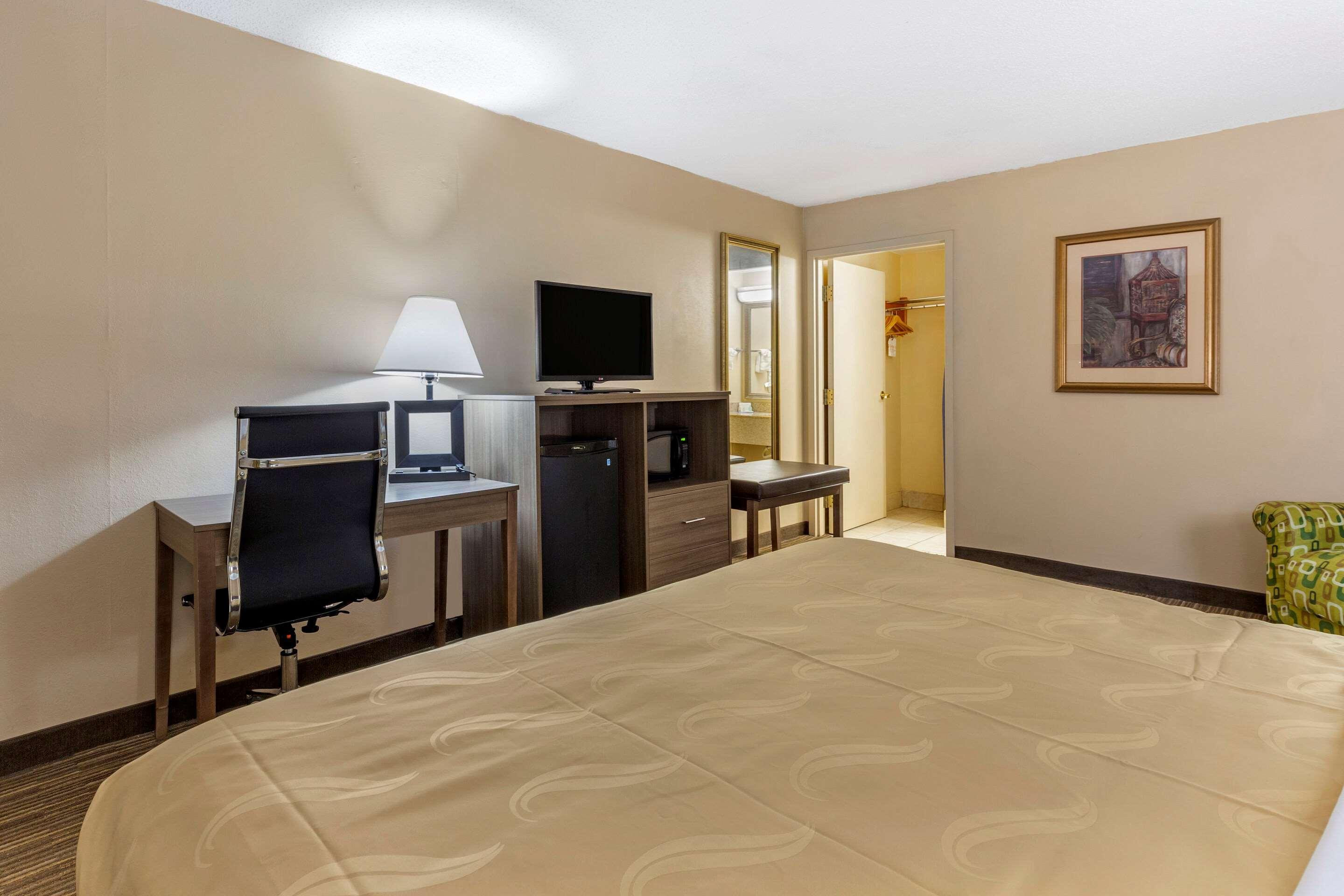 Quality Inn & Suites Hanes Mall Winston-Salem Eksteriør bilde