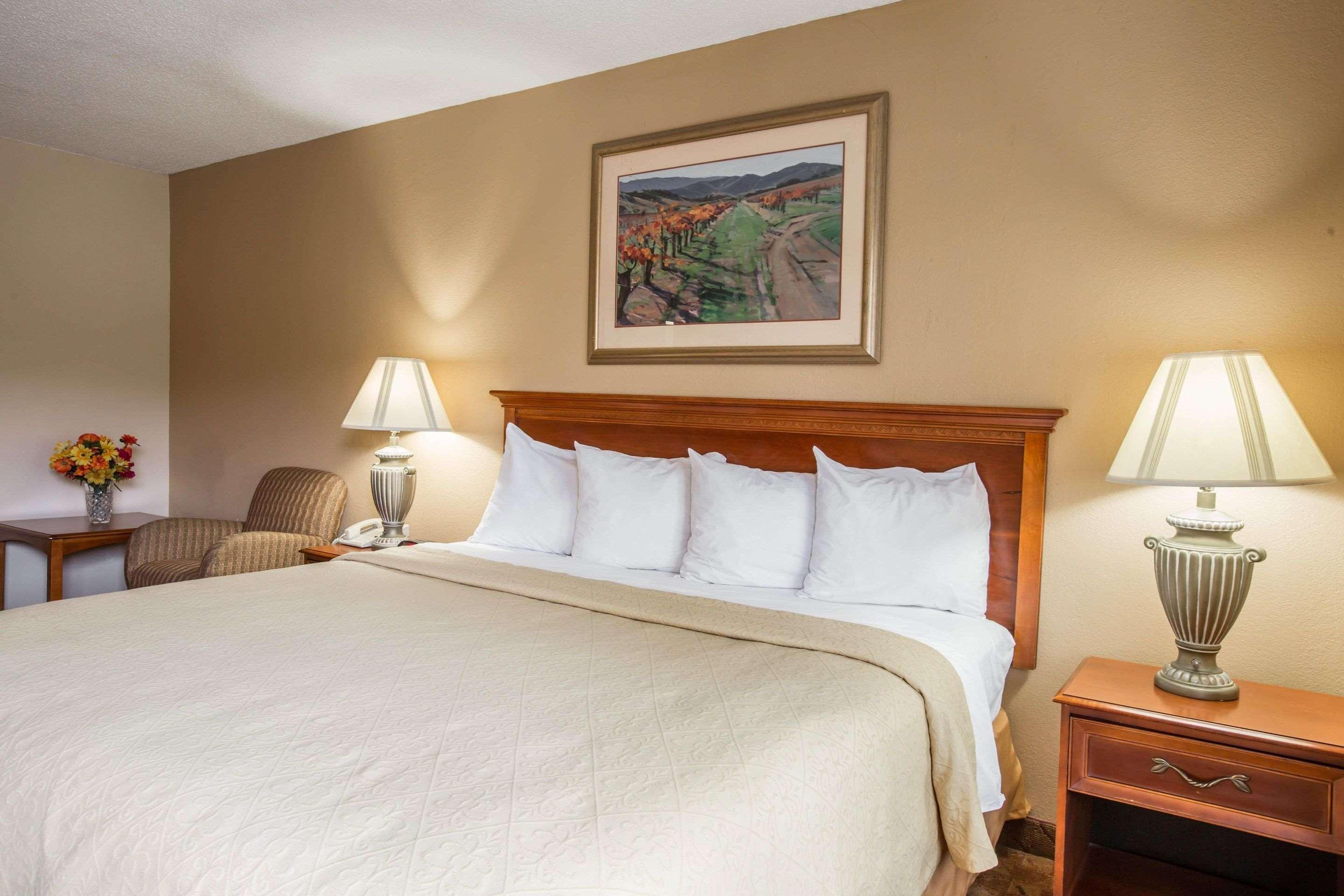 Quality Inn & Suites Hanes Mall Winston-Salem Eksteriør bilde