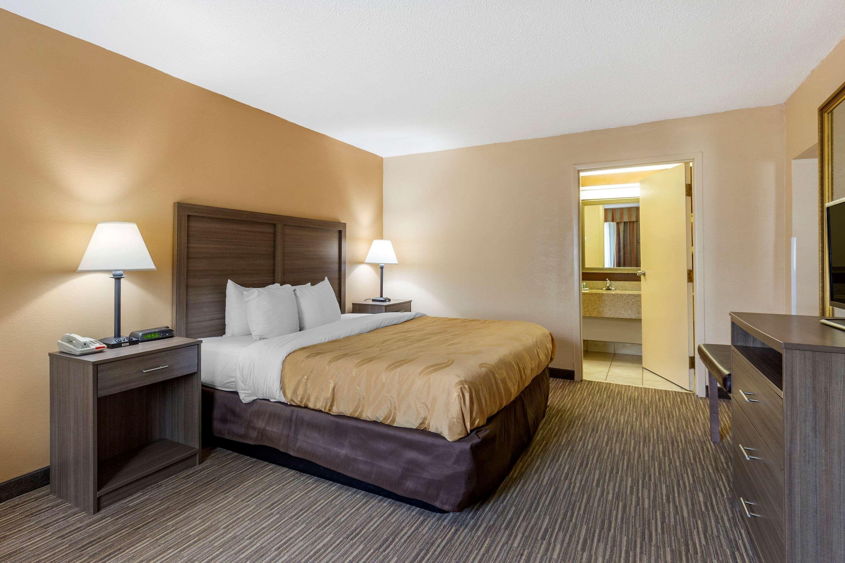 Quality Inn & Suites Hanes Mall Winston-Salem Eksteriør bilde