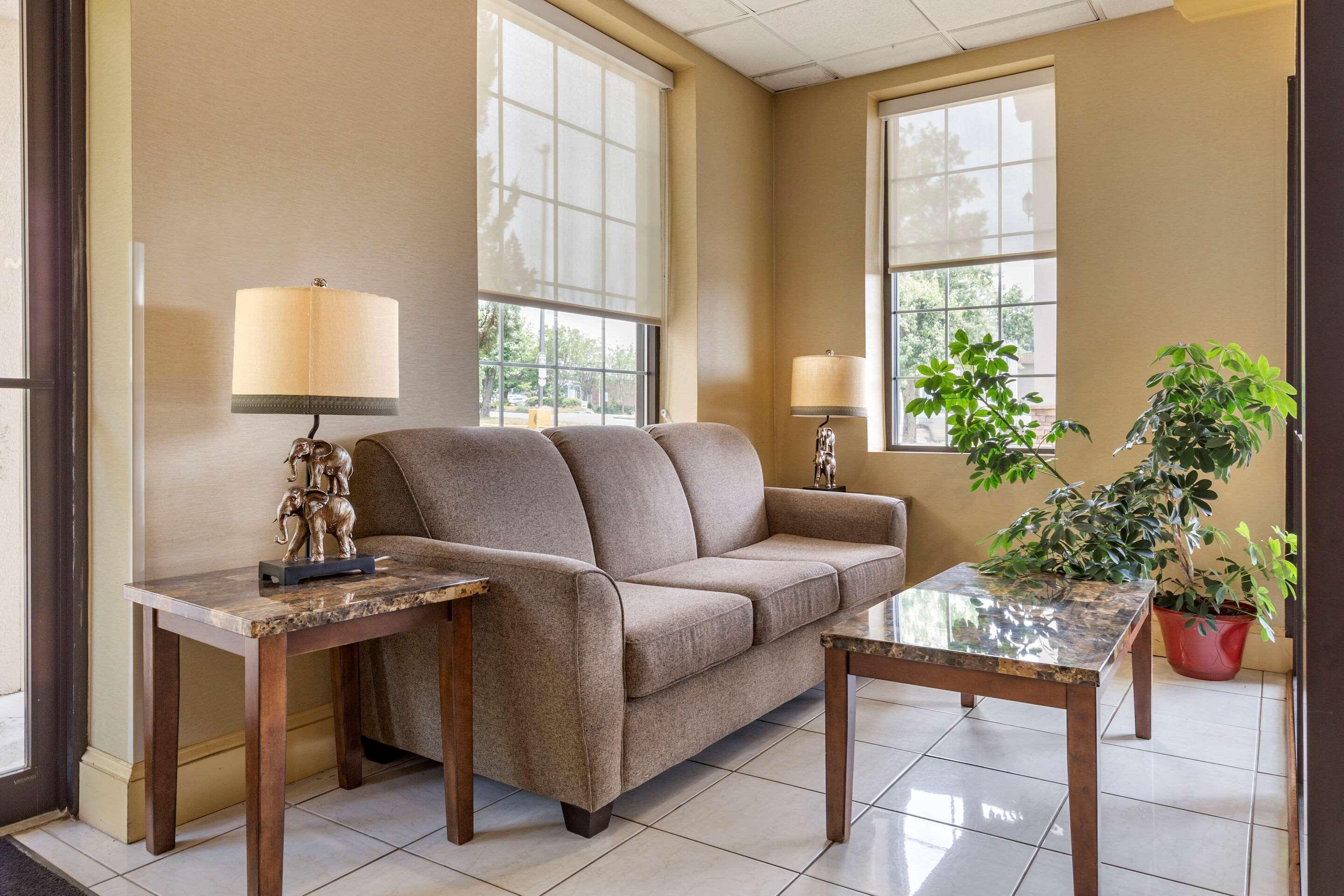 Quality Inn & Suites Hanes Mall Winston-Salem Eksteriør bilde