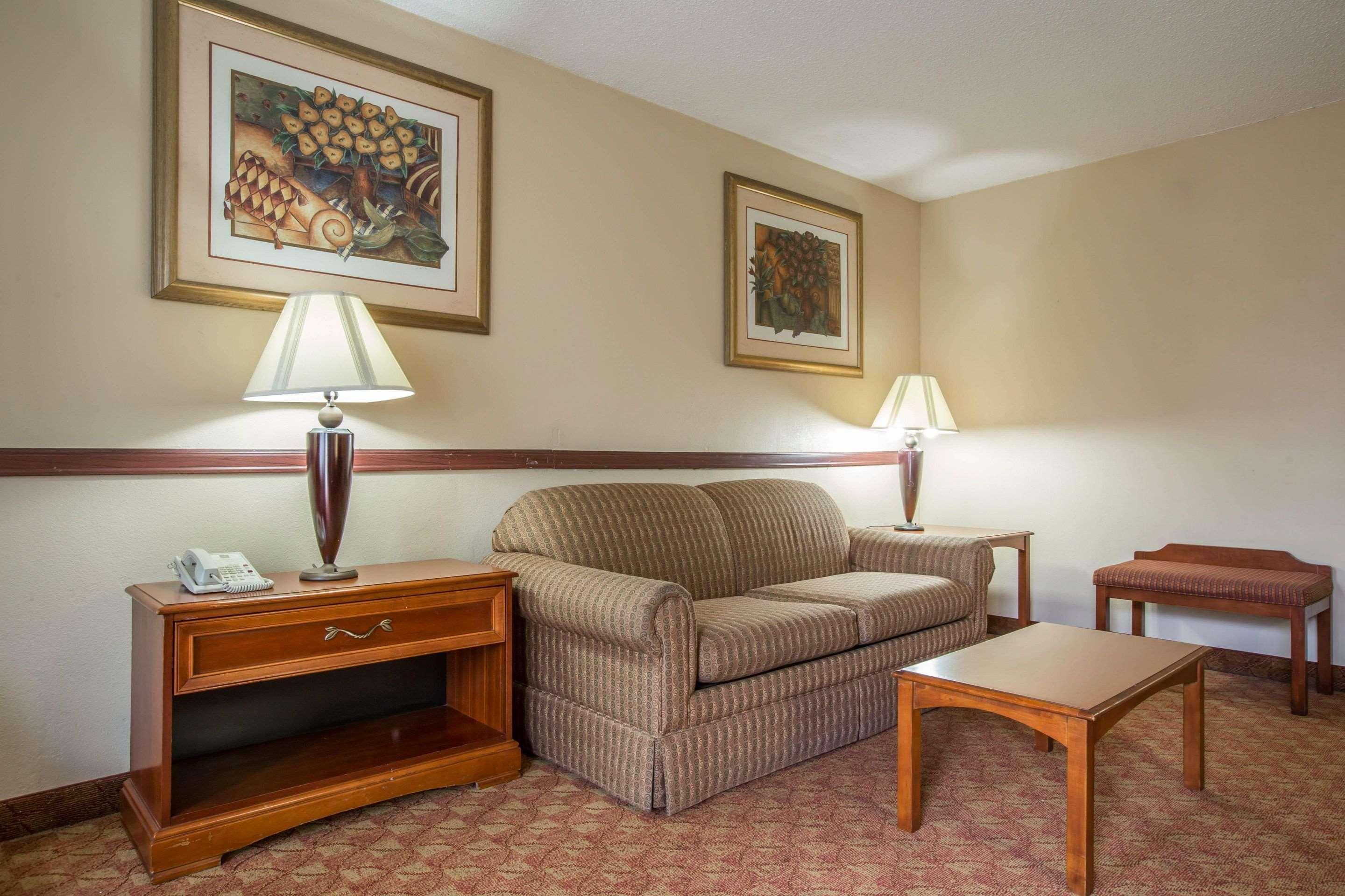 Quality Inn & Suites Hanes Mall Winston-Salem Eksteriør bilde