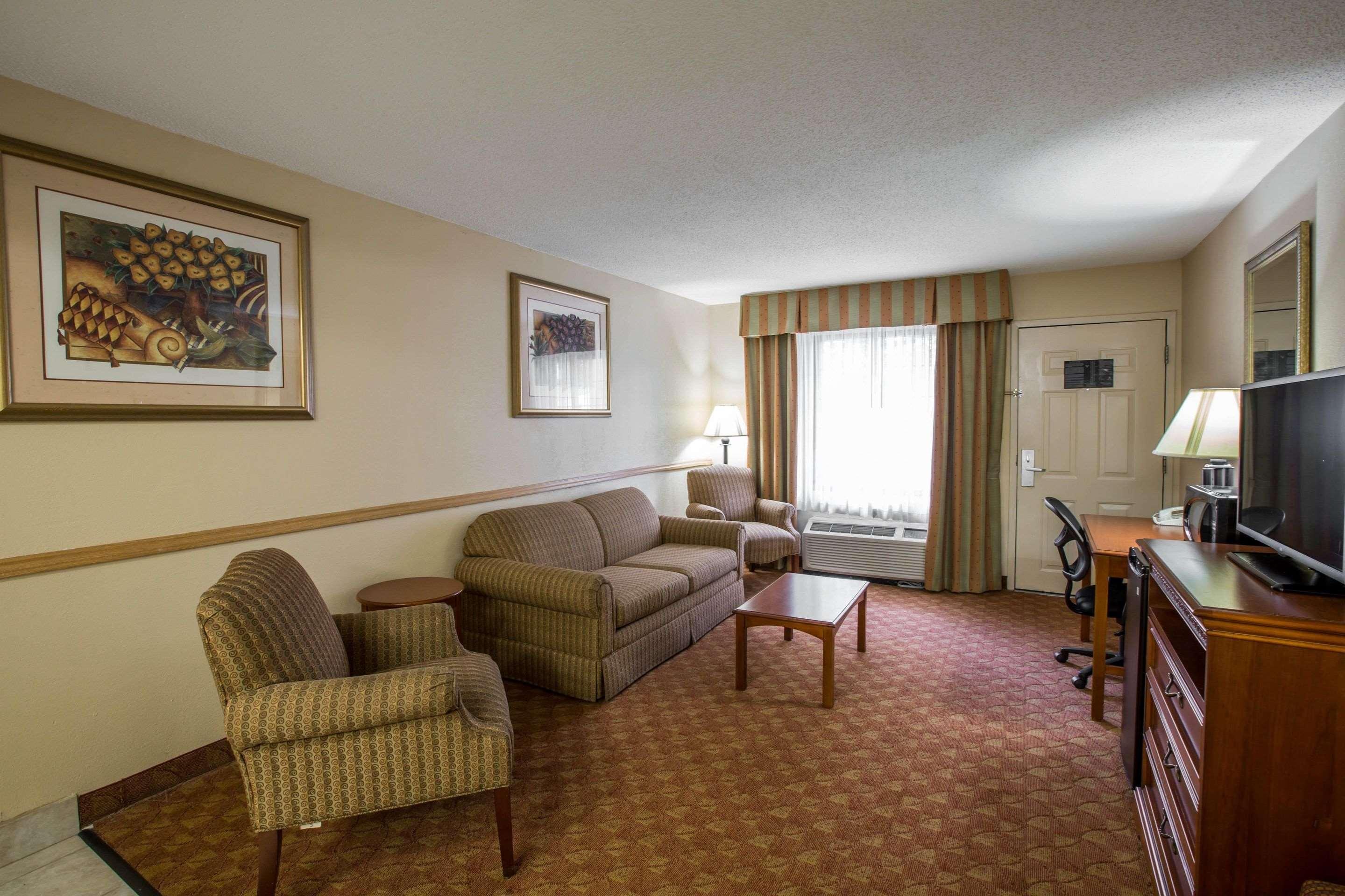 Quality Inn & Suites Hanes Mall Winston-Salem Eksteriør bilde