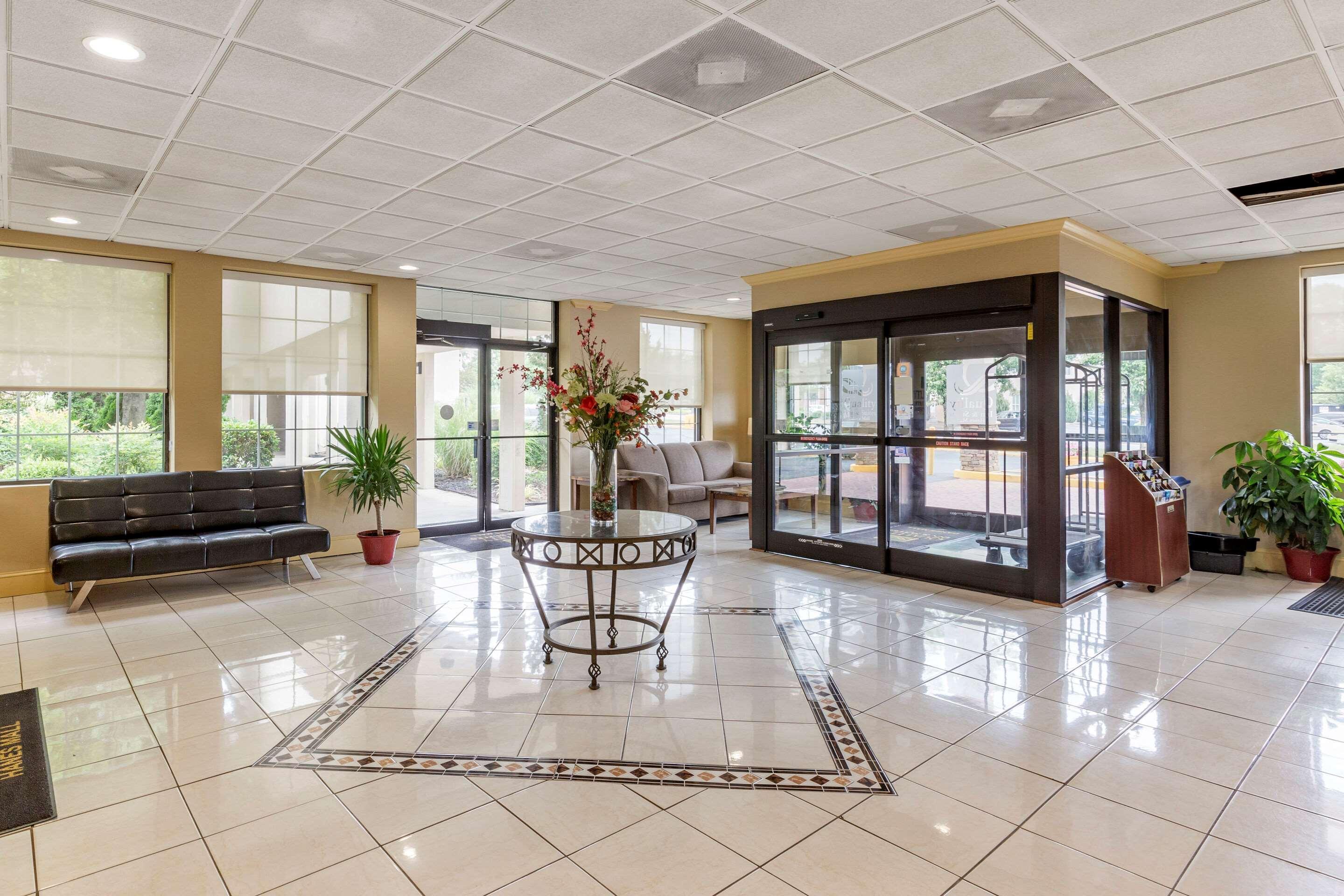 Quality Inn & Suites Hanes Mall Winston-Salem Eksteriør bilde