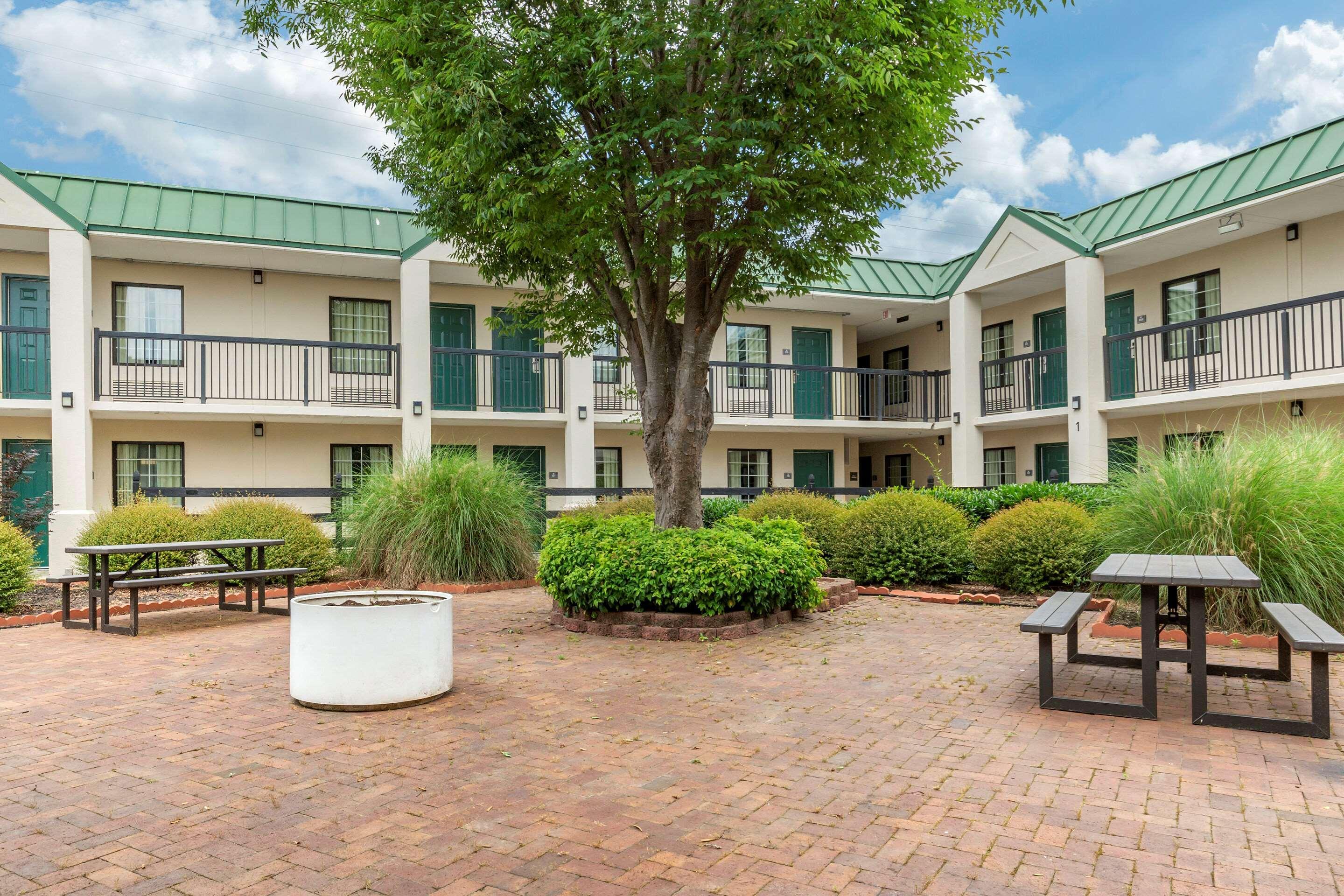 Quality Inn & Suites Hanes Mall Winston-Salem Eksteriør bilde